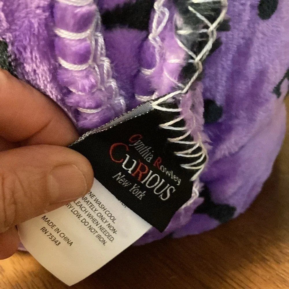 NEW! CYNTHIA ROWLEY CURIOUS KIDS WITCH FRIEND & BUBBLE TROUBLE HALLOWEEN THROW